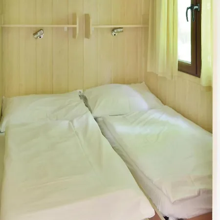 Σπίτι διακοπών Two-bedroom Holiday In Sázava